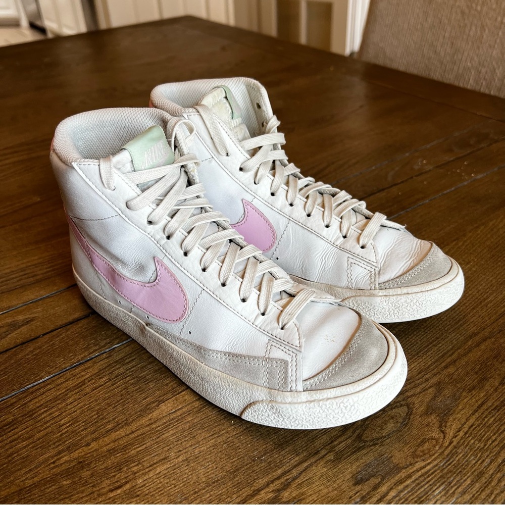 Nike Blazers Big Girls 5 💕